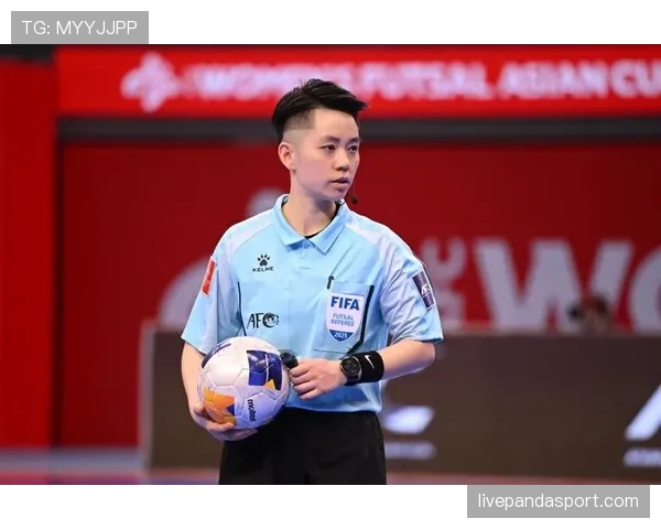 五人制足球规则中替换球员无需通知裁判即可随时进行